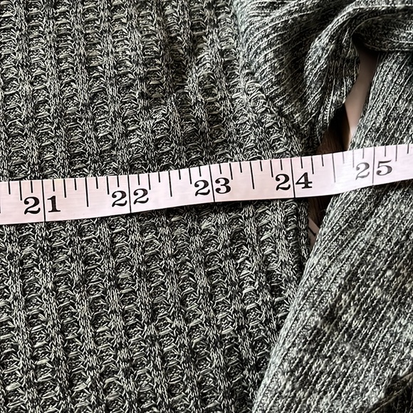 NWT Long Sleeve top Sz M - Picture 4 of 8